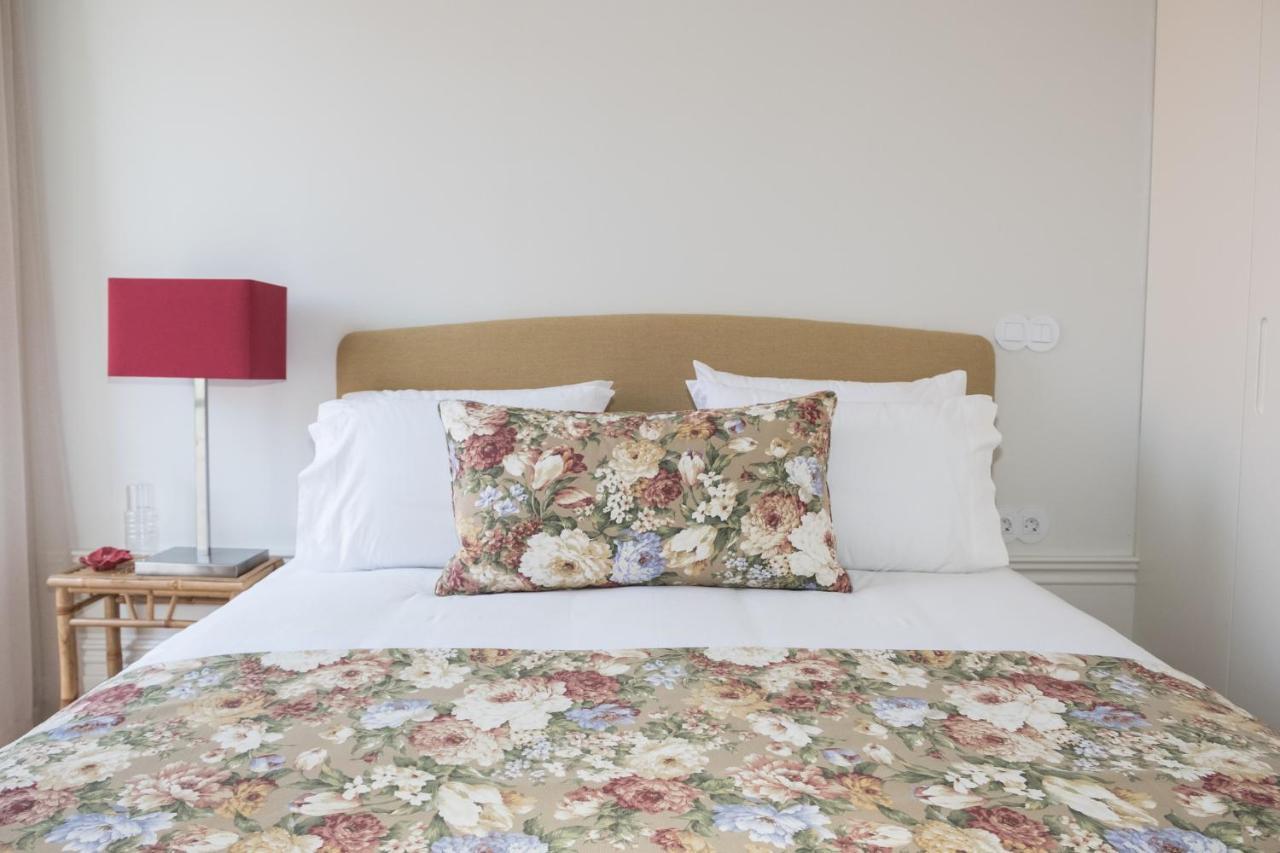 Boutique Rentals-Flores Chic In Historical Center Porto Buitenkant foto