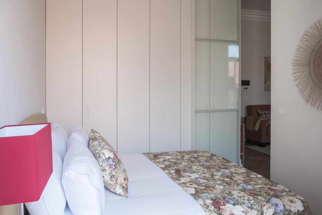 Boutique Rentals-Flores Chic In Historical Center Porto Buitenkant foto