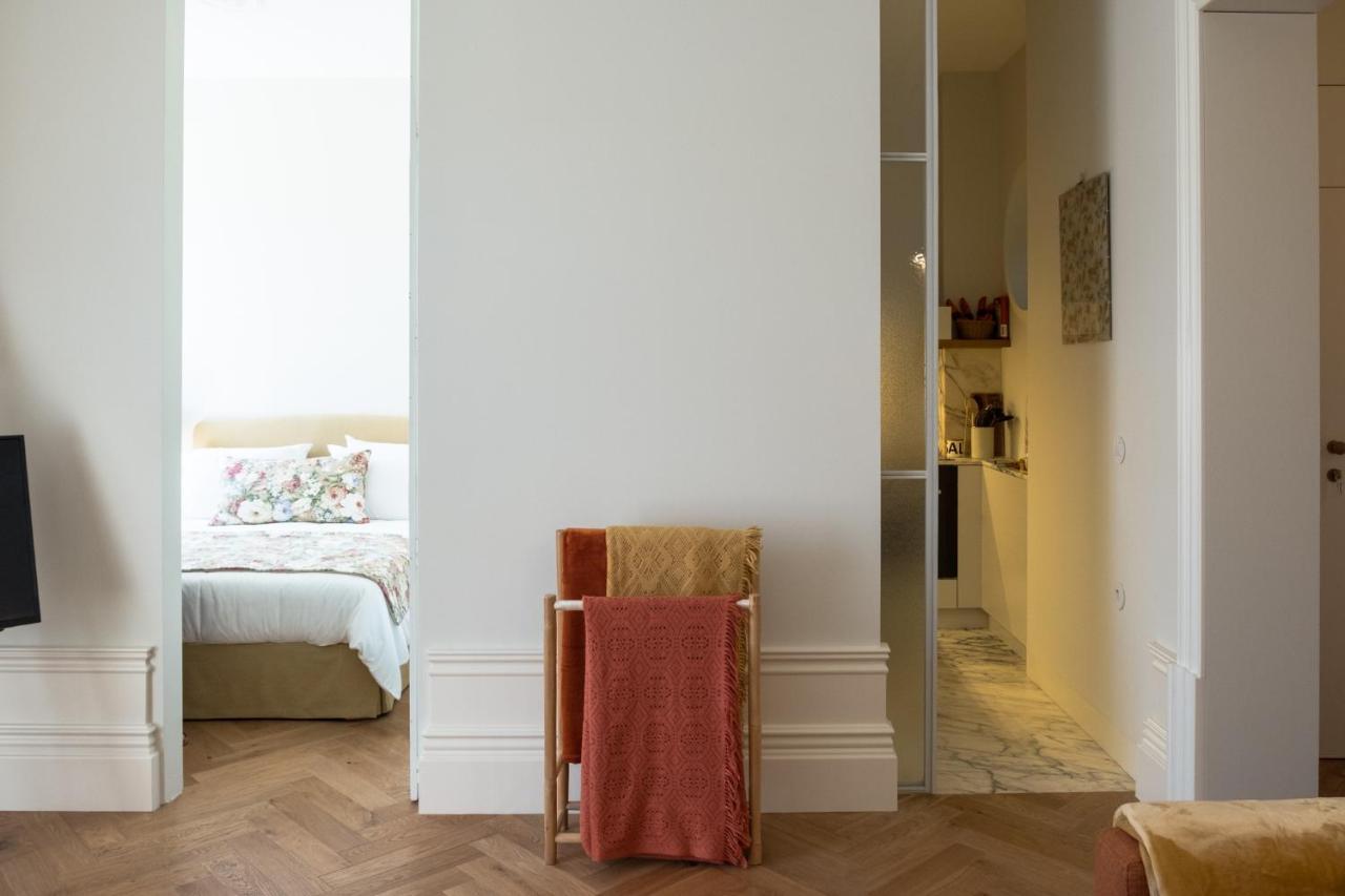 Boutique Rentals-Flores Chic In Historical Center Porto Buitenkant foto